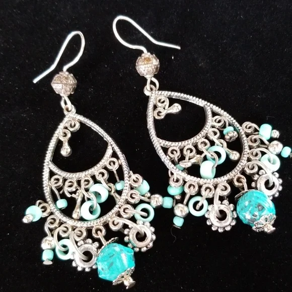 Vintage 1970s Hippie Bohemian Turquoise Silvertone Chandelier Earrings - Picture 8 of 12